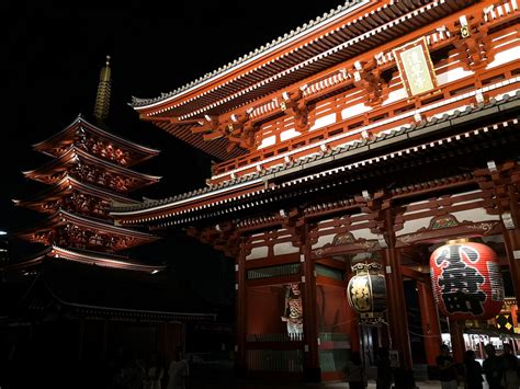  Asakusa no Onigawara:  Een Verhaal van Opoffering, Liefde en een Tikje Magische Architectuur!